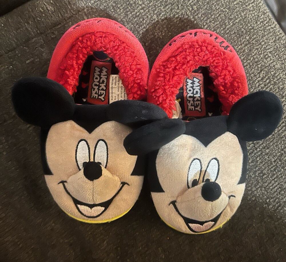 Disney Junior Mickey Mouse Slippers Kids Size 7/8